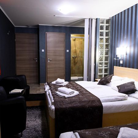 Palermo Panzio Hotel Nyiregyhaza Ngoại thất bức ảnh