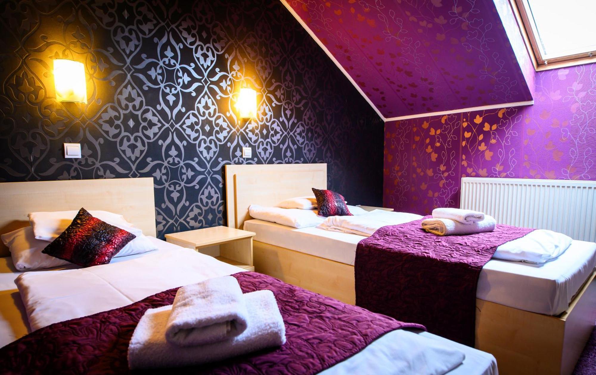 Palermo Panzio Hotel Nyiregyhaza Ngoại thất bức ảnh