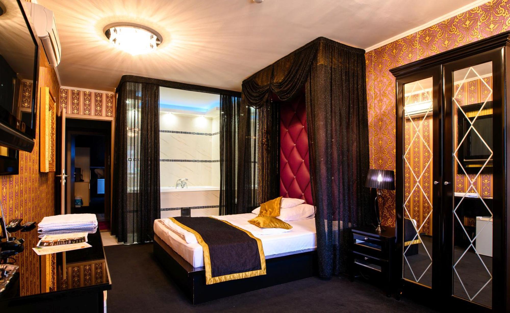Palermo Panzio Hotel Nyiregyhaza Ngoại thất bức ảnh