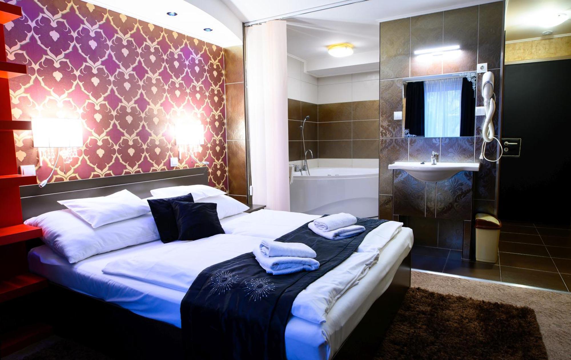 Palermo Panzio Hotel Nyiregyhaza Ngoại thất bức ảnh